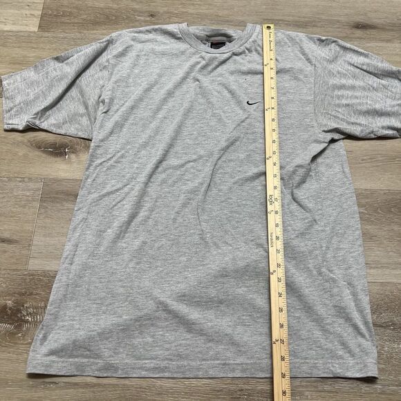 Vintage 2000's NIKE Embroidered Mini Swoosh Light Gray T-Shirt Size Large Greece - Picture 2 of 6